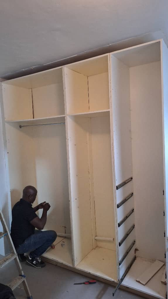 Bedroom Cupboard Ideas: 15 Layouts That Use Your Space Properly cupboard detail